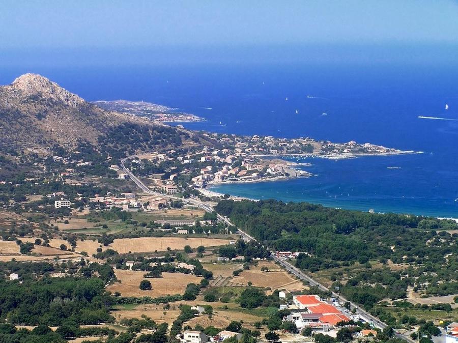 Studio tout équipé de 27m2, à 100m de la mer, et 500m des commerces Algajola  Exterior foto