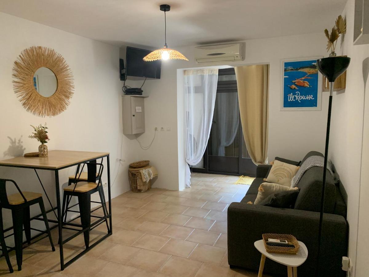 Studio tout équipé de 27m2, à 100m de la mer, et 500m des commerces Algajola  Exterior foto